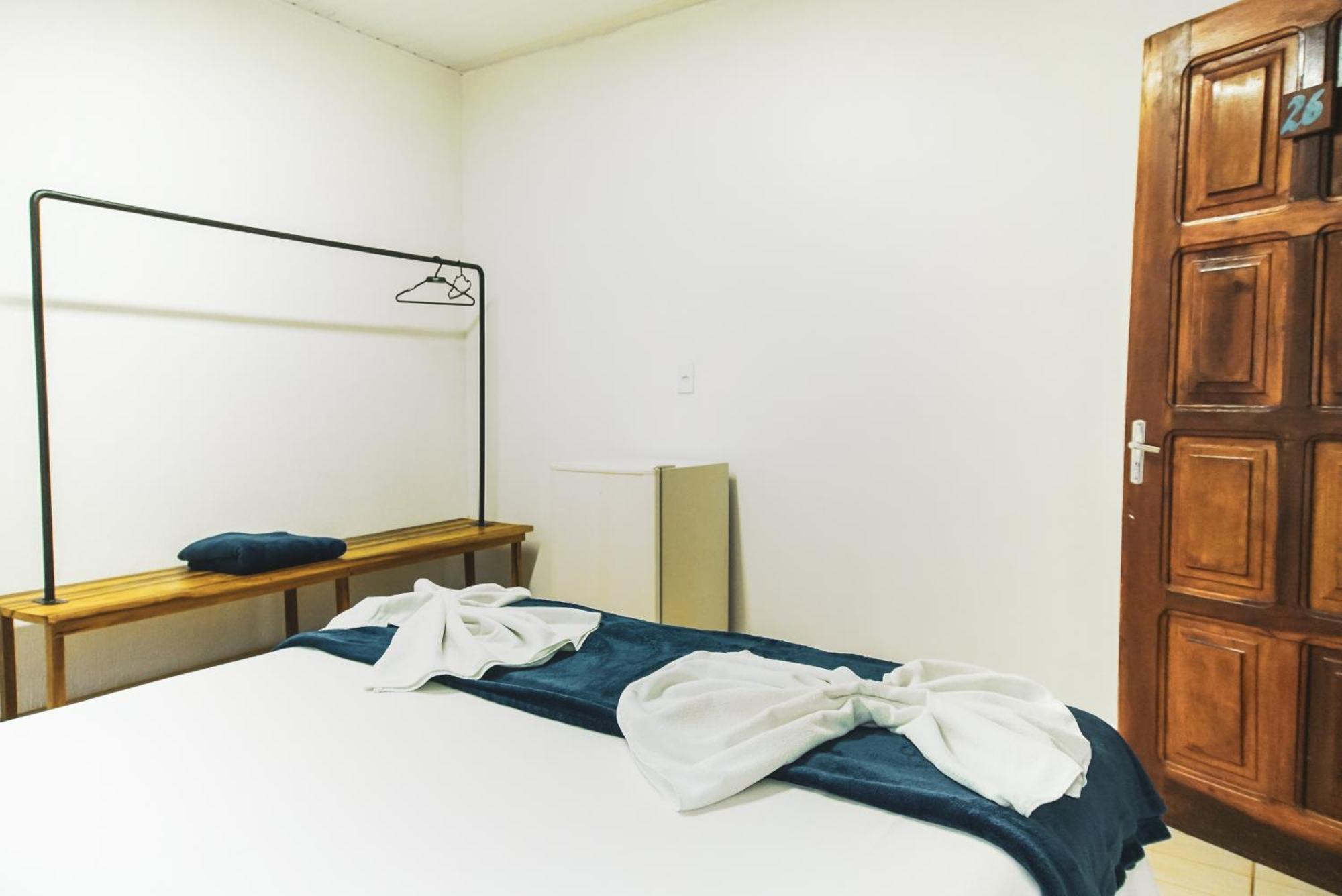 Local Hostel Novo Airao Bagian luar foto