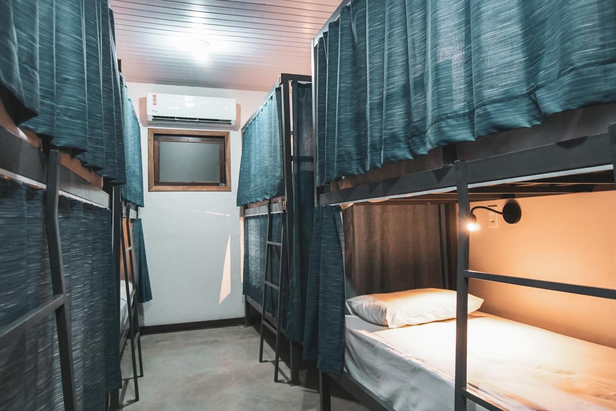 Local Hostel Novo Airao Bagian luar foto
